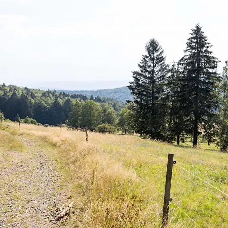 Mountain View In Kurort With Garden *